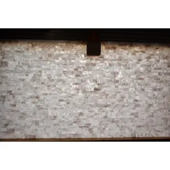 Узор из розового кварцевого кирпича