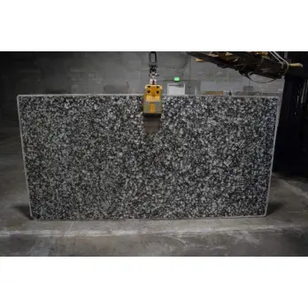 Черная швабра