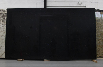 Estrella Negra Super Jumbo Cuarzo 3cm
